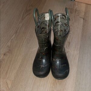 Kids dinosaur Rain Boots size 8